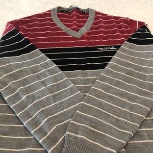 Travis Mathew V Neck sweater